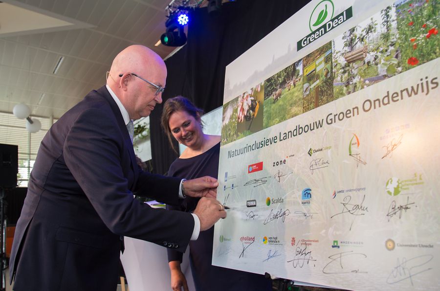 Ondertekening nieuwe Green Deal Natuurinclusieve Landbouw Groen Onderwijs